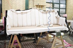 نمونه کار رویهکوبی مبل در تهران توسط نئودیبا